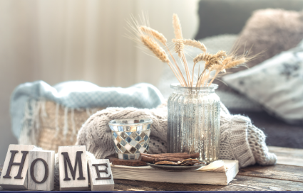 Utilizarea tapetului alb acasă: crearea unui aspect elegant în casa noastră